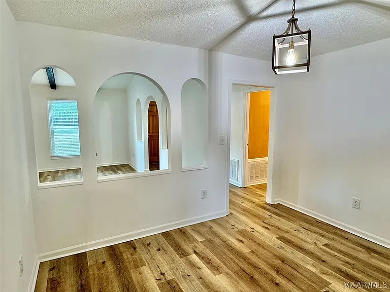 2311 Cottingham Dr — Photo 19