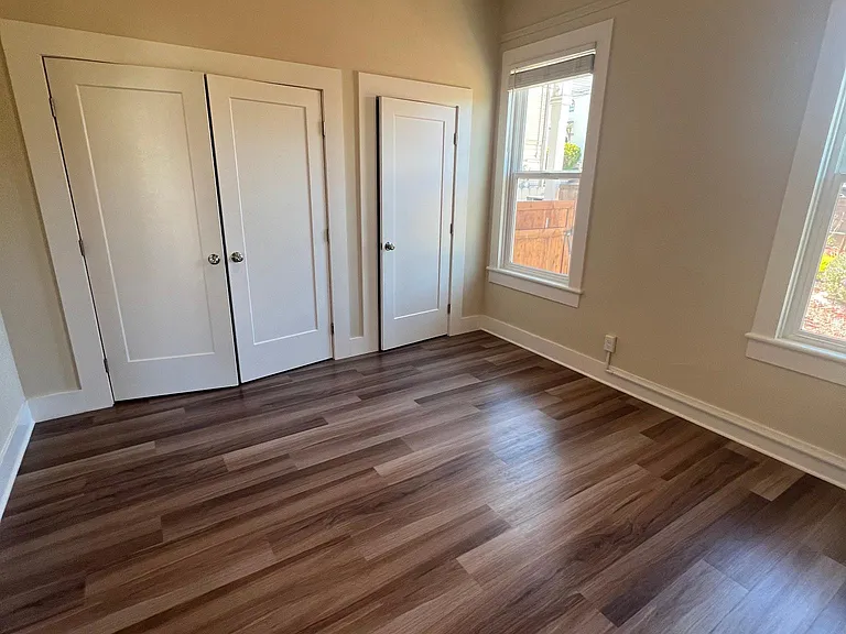 257 Van Buren St #E — Photo 5
