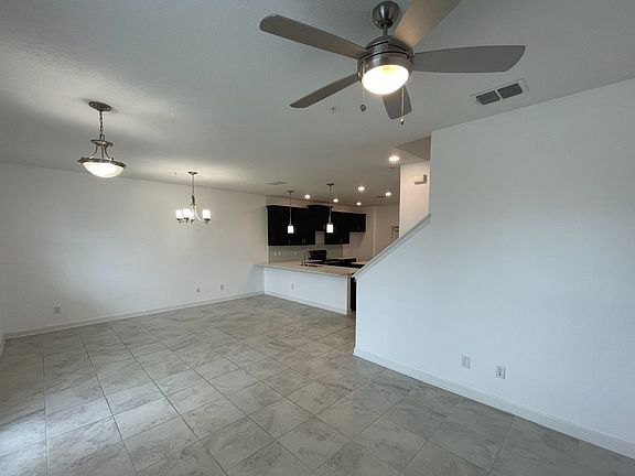 2nd image of 11936 Sonnet Ave