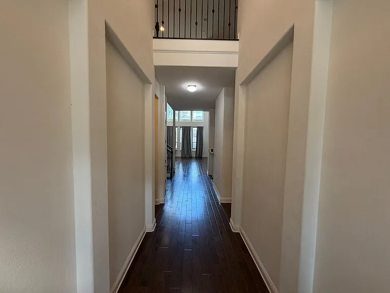 11412 Maggiore Dr — Photo 4