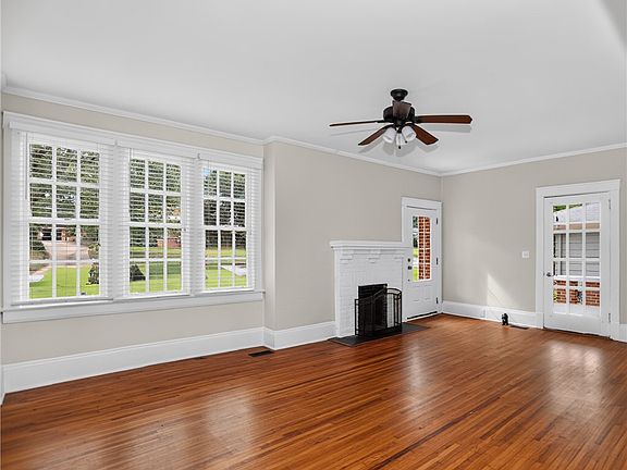 2nd image of 724 Hollywood St
