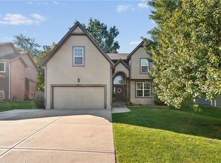 541 E Mockingbird St, Gardner, KS 66030
