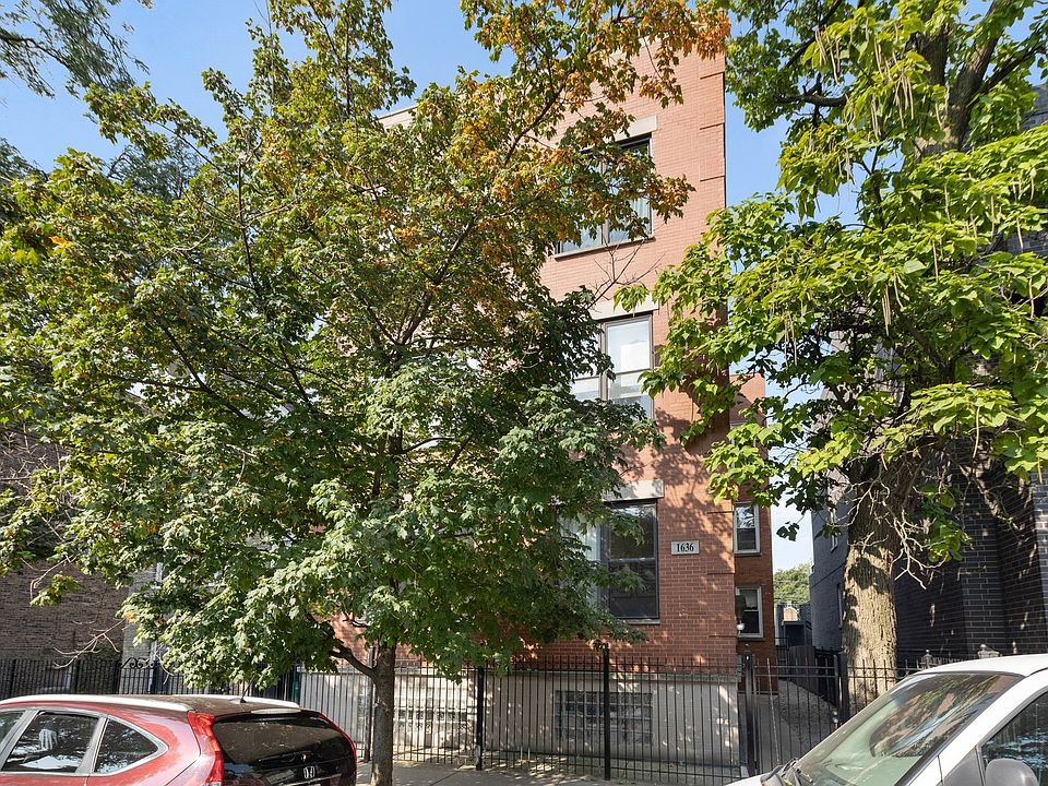 1st image of 1636 N Rockwell St APT 301