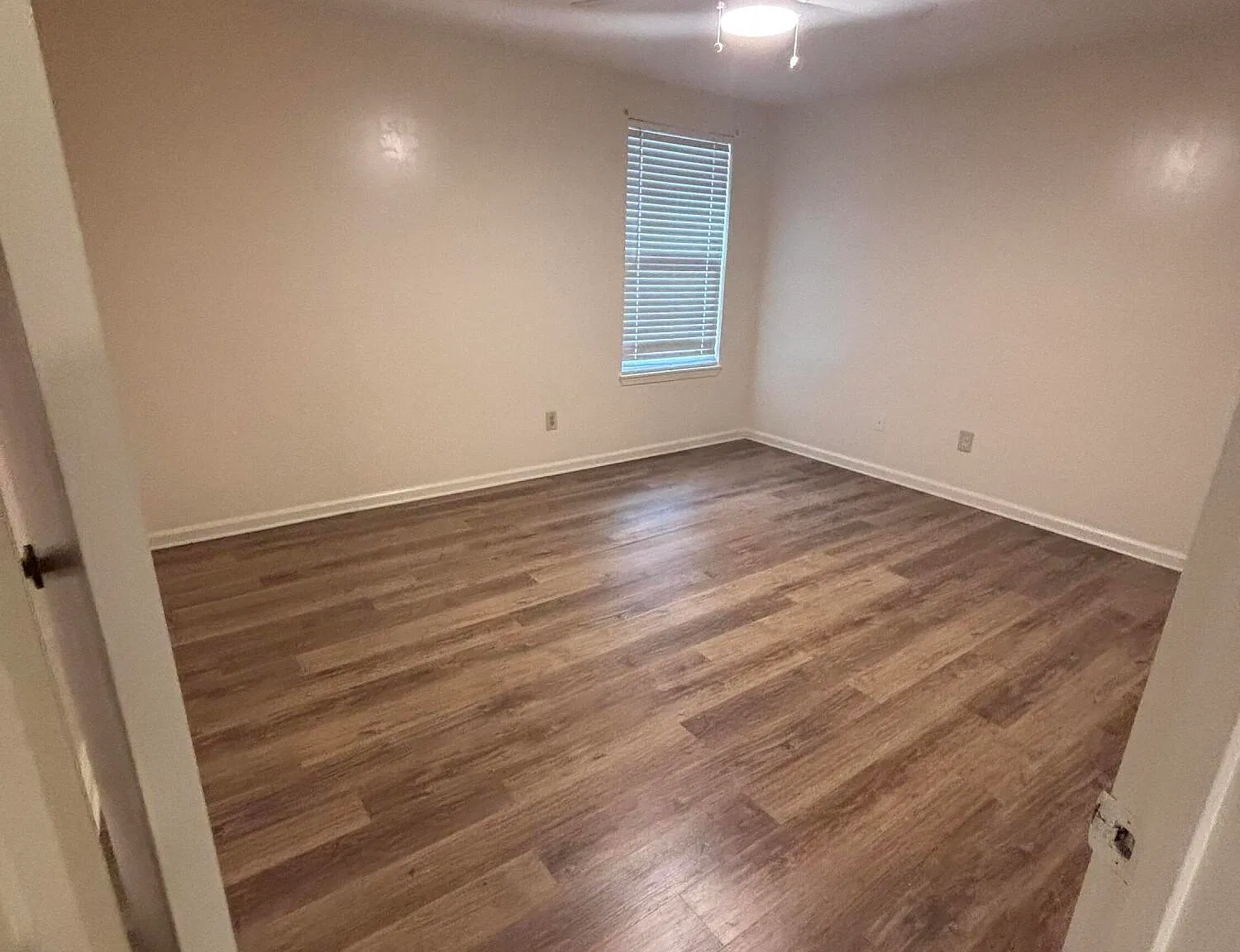 3 bed, 2.0 bath, 1177 sqft, $1,800 — Photo 4