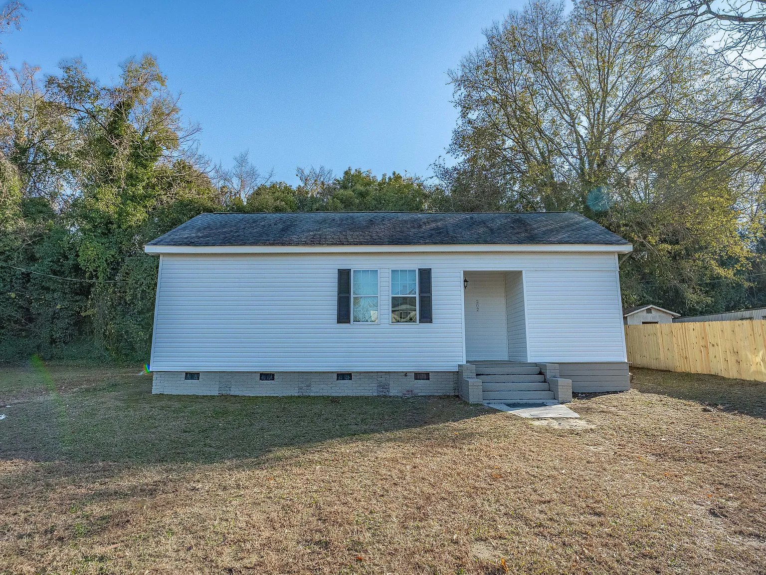 202 Carolina St — Photo 2