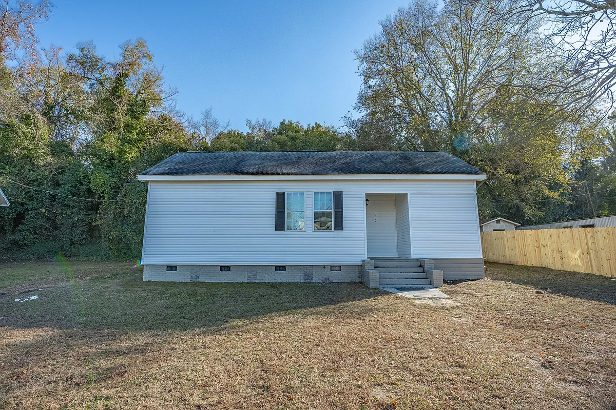 Building Photo - 202 Carolina St