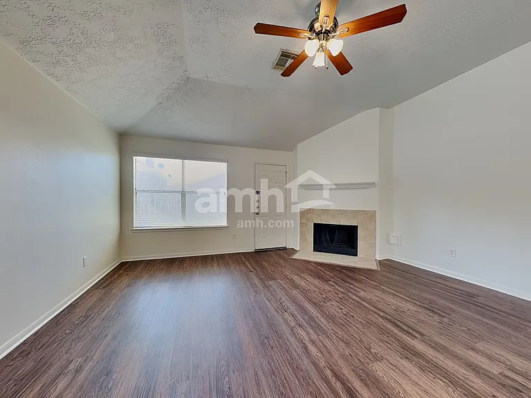 32007 Annice Ln — Photo 5