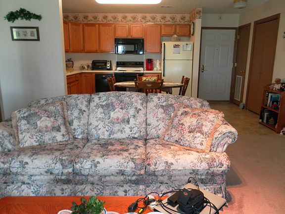 Open Living Room - Kitchen