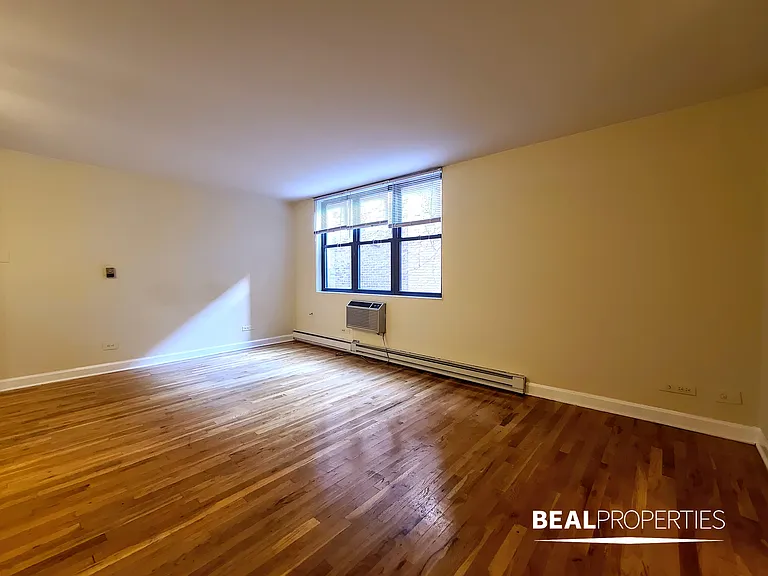 1446 N Dearborn St — Photo 15