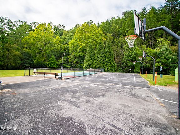 4th image of 4229 E Pkwy Lot 108