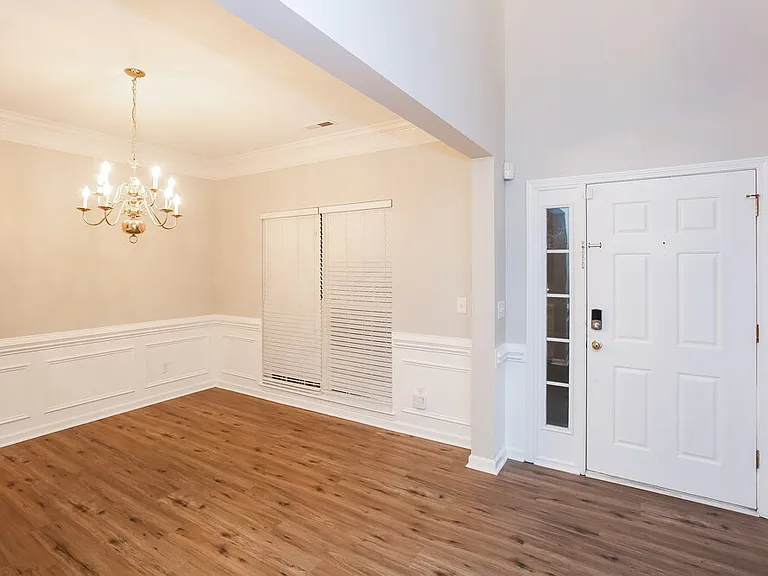 7215 Hathaway Ct — Photo 9