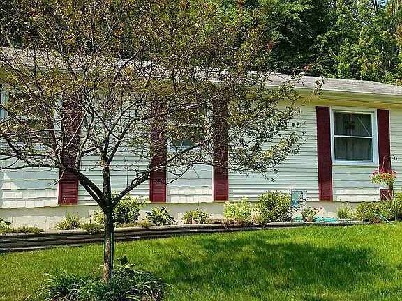 2nd image of 10720 Woodbushe Dr SE