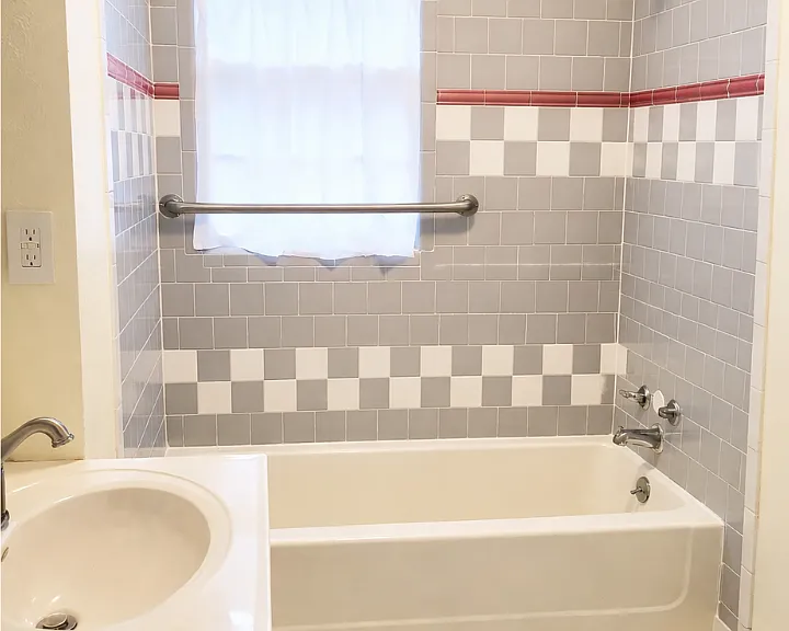 1507 Troupe St #3 — Photo 13