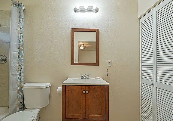 5th image of 514 N Louisa Ave