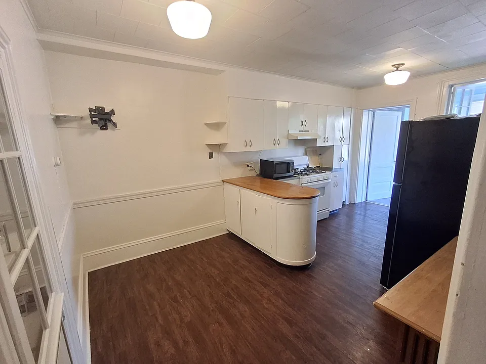 1631 5th Ave #2R