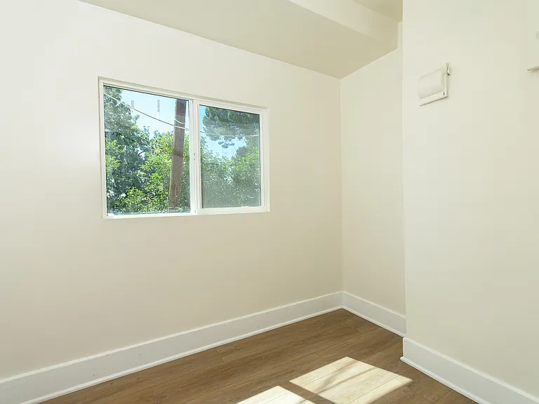 12652 Bradley Ave — Photo 4