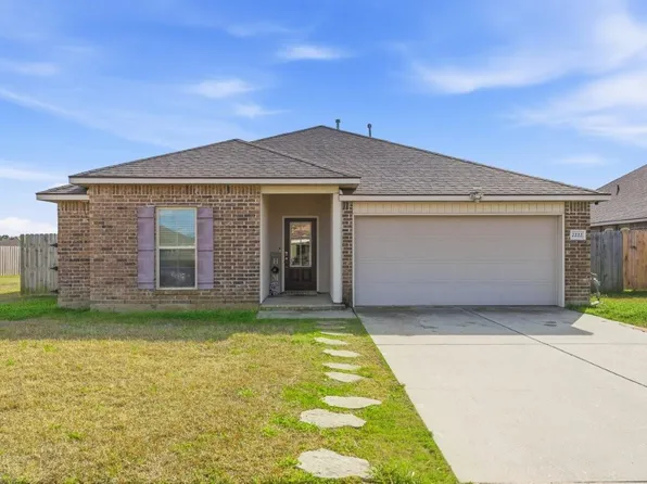 2222 S Lake Michele Cir, Lake Charles, LA 70607