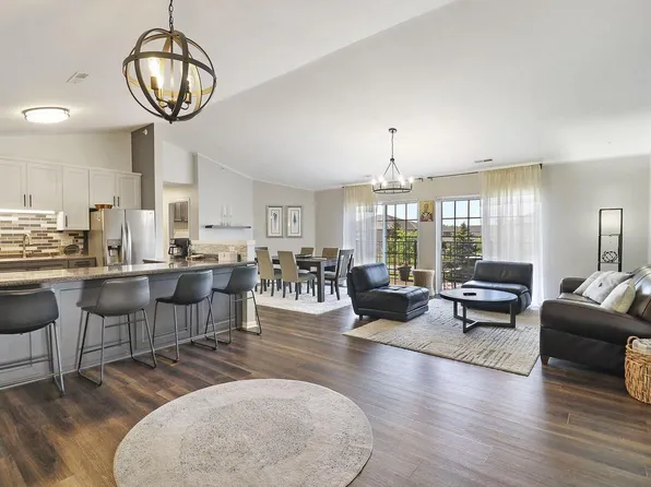 6709 102nd STREET #9C, Pleasant Prairie, WI 53158