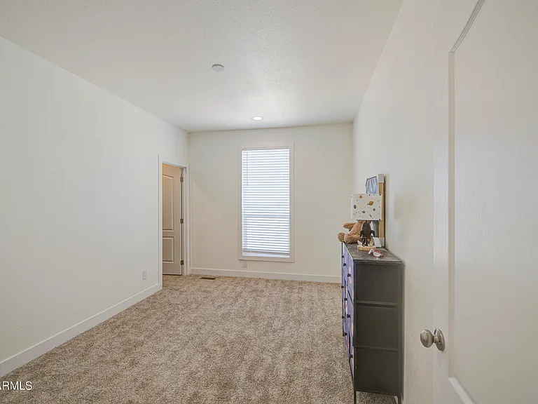 4057 N Solar St — Photo 35