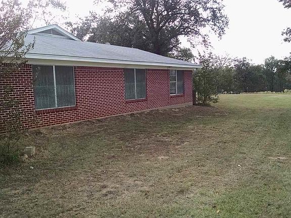 3rd image of 907 SE County Road 3430