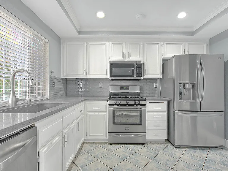 30279 Silver Ridge Ct — Photo 17