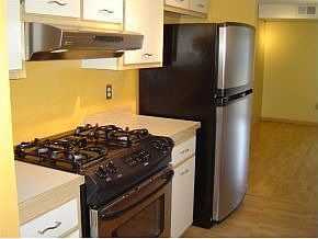 1st image of 90 Bluestone Dr