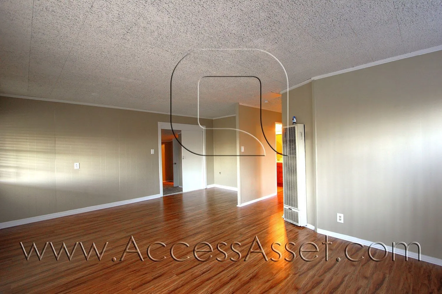 Charming Retreat in the Heart of Lake Elsinore — Photo 4