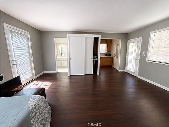 4th image of 8331 Beverly Dr