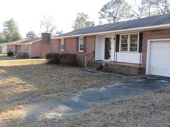2nd image of 520 Cedar Ln