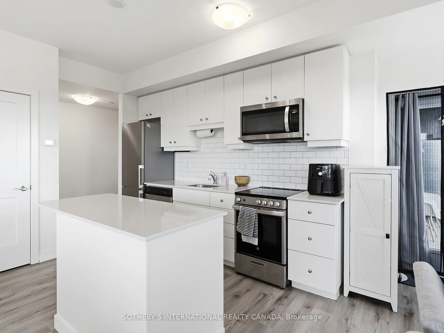 1 bed, $1,995 — Photo 3