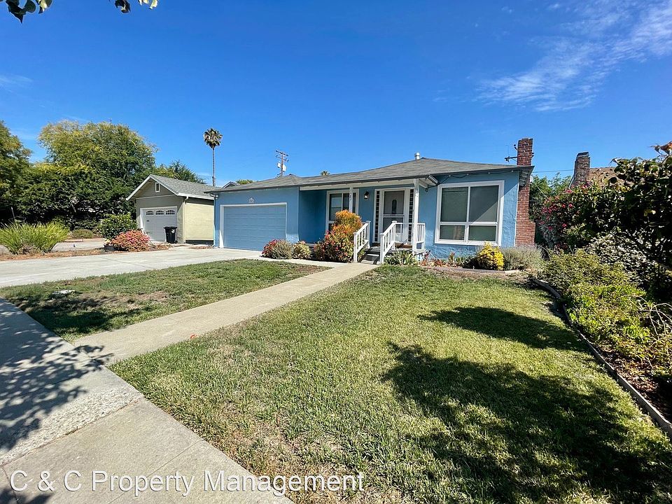 1st image of 2487 Fernwood Ave