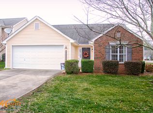 112 Salem Place Ct, Clemmons, NC 27012
