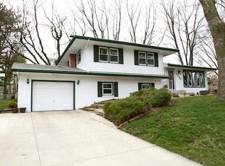 3308 Hillsdale Dr, Urbandale, IA 50322