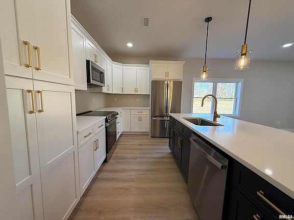 4th image of 333 S Hanseman St