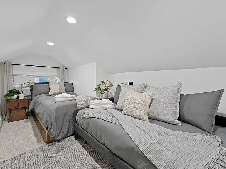 3307 Clinton Ave — Photo 7
