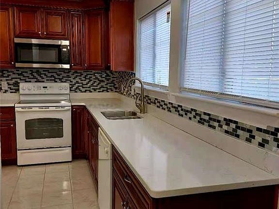 5th image of 3864 Chimney Creek Dr #2346