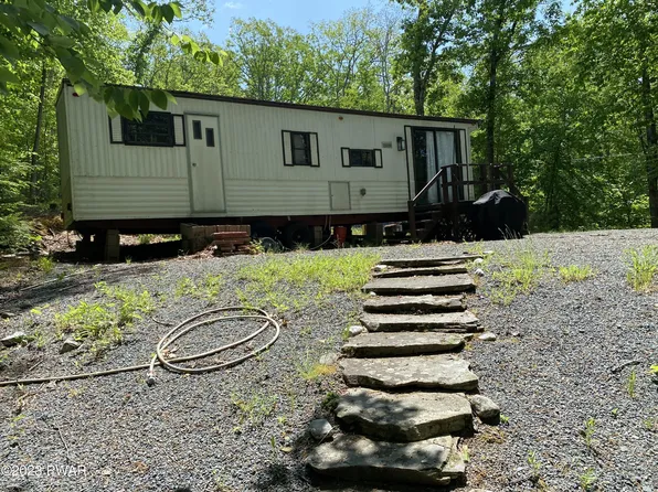 117 Hickory Ln, Shohola, PA 18458