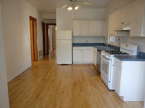 3rd image of 2448 W Eastwood Ave #2