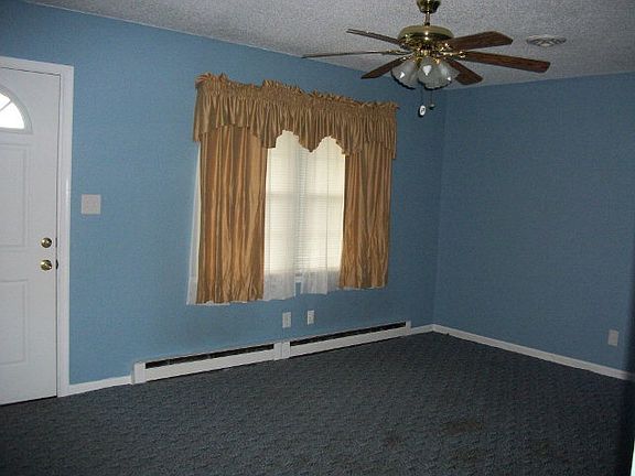 3rd image of 418 Waters St