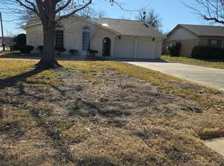 6572 McCart Ave, Fort Worth, TX 76133