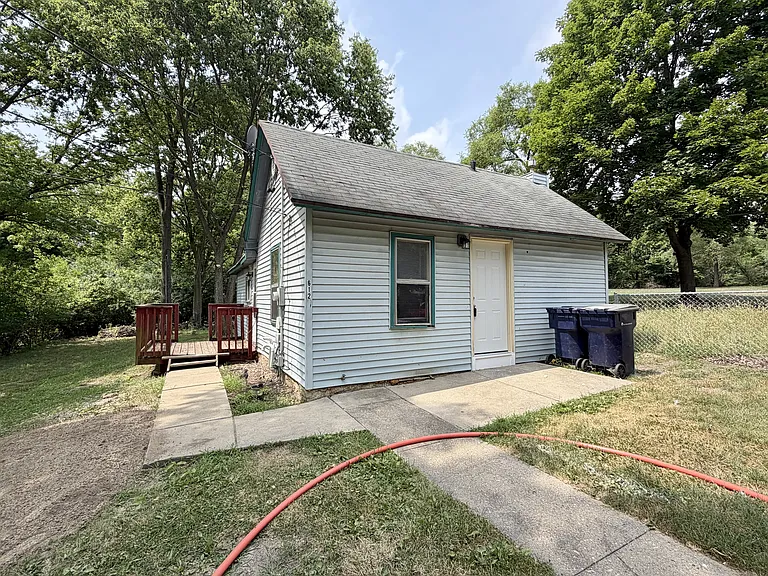 612 S Chatham St — Photo 1