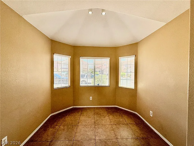 1202 Granite Ash Ave — Photo 3