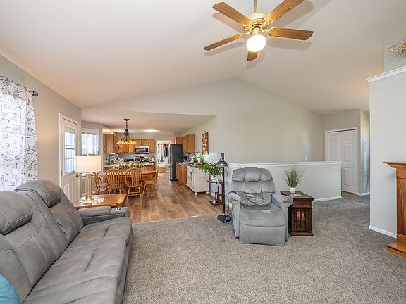 4th image of 5967 Clovermeadows Ave