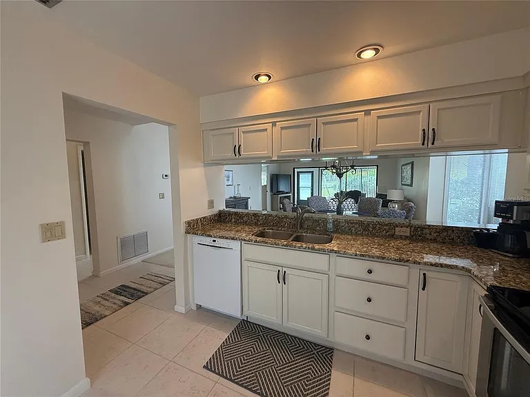 3102 Windrush Bourne #4 — Photo 8