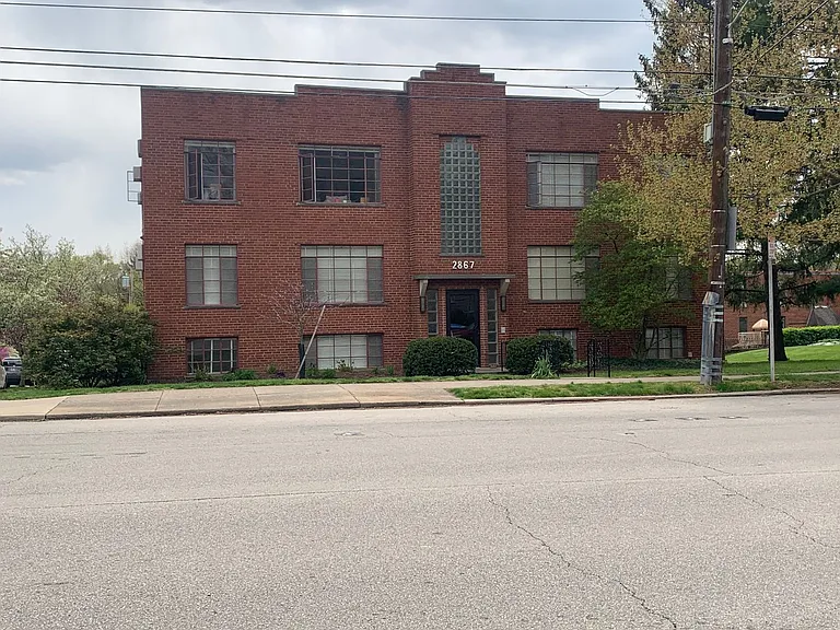 2865 Erie Avenue — Photo 13
