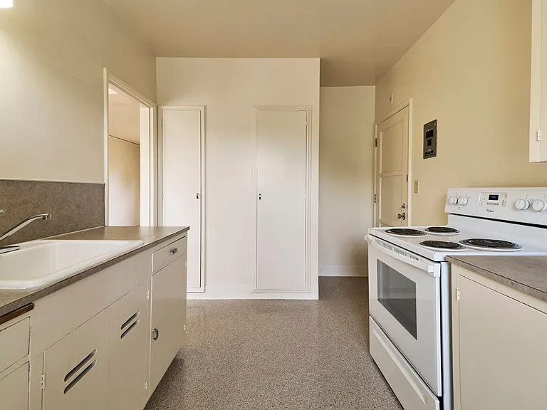Parkview Apartments — Photo 19