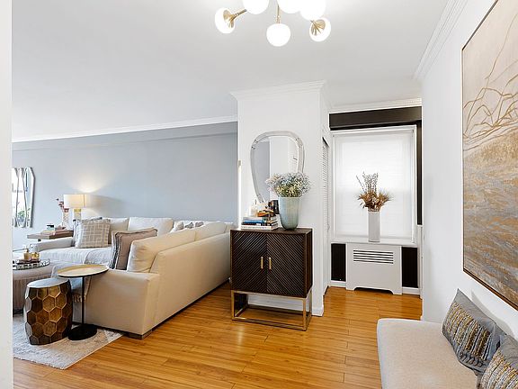 5th image of 440 E 79th St APT 16A