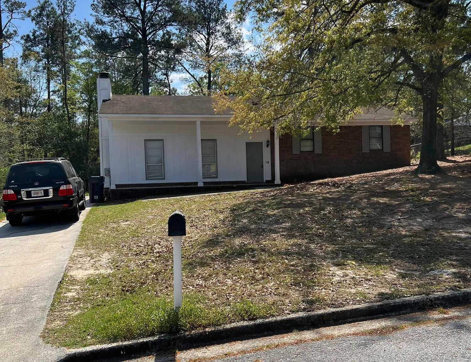 3 bed, 2.0 bath, 1377 sqft, $1,425 — Photo 2