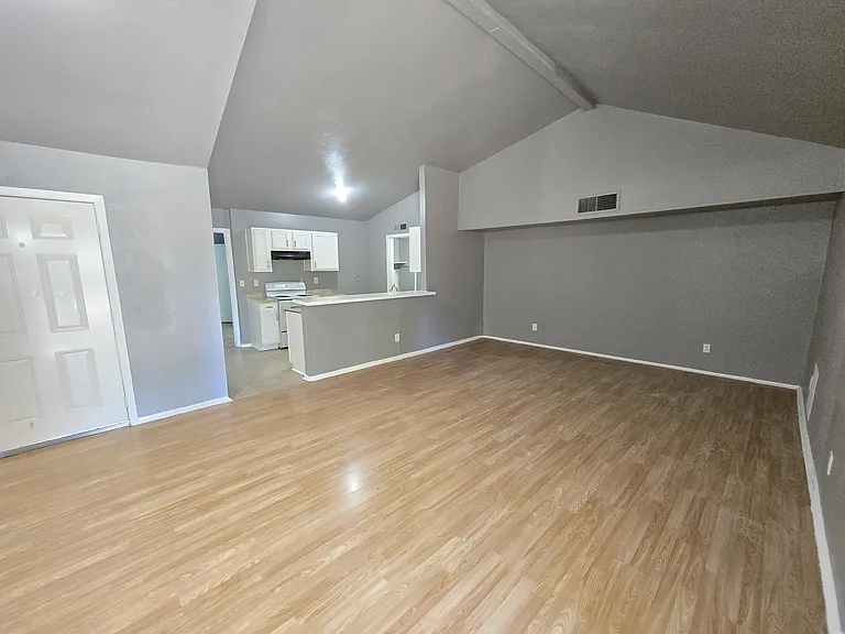 9571 Gonzales Dr — Photo 2