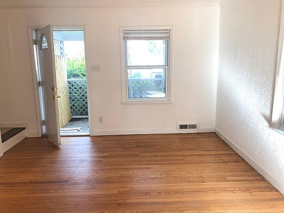 3rd image of 310 S Veitch St #310